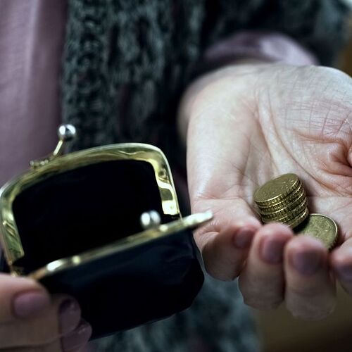 bigstock-poor-old-woman-counting-last-m-349834960_1_621x621